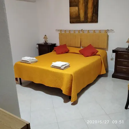 San Francesco Couette-café Oliena